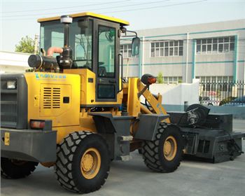 湖南無塵清掃機教你選購大型的道路清掃車